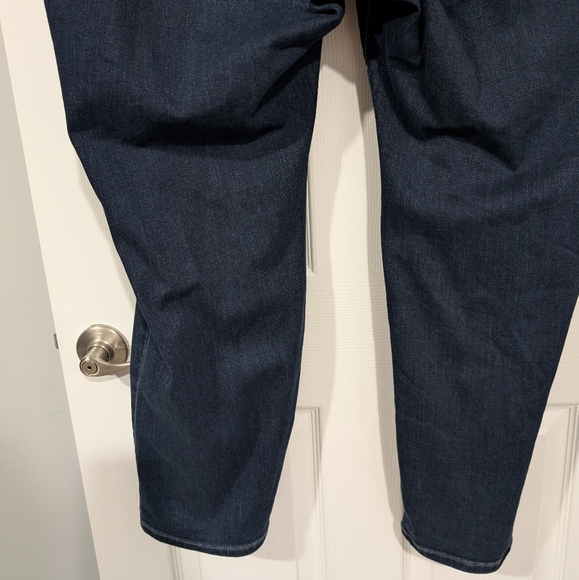 Lane Bryant Dark Wash Signature Fit Mid-Rise Straight Denim Jean Size 24S Short - Picture 9 of 14